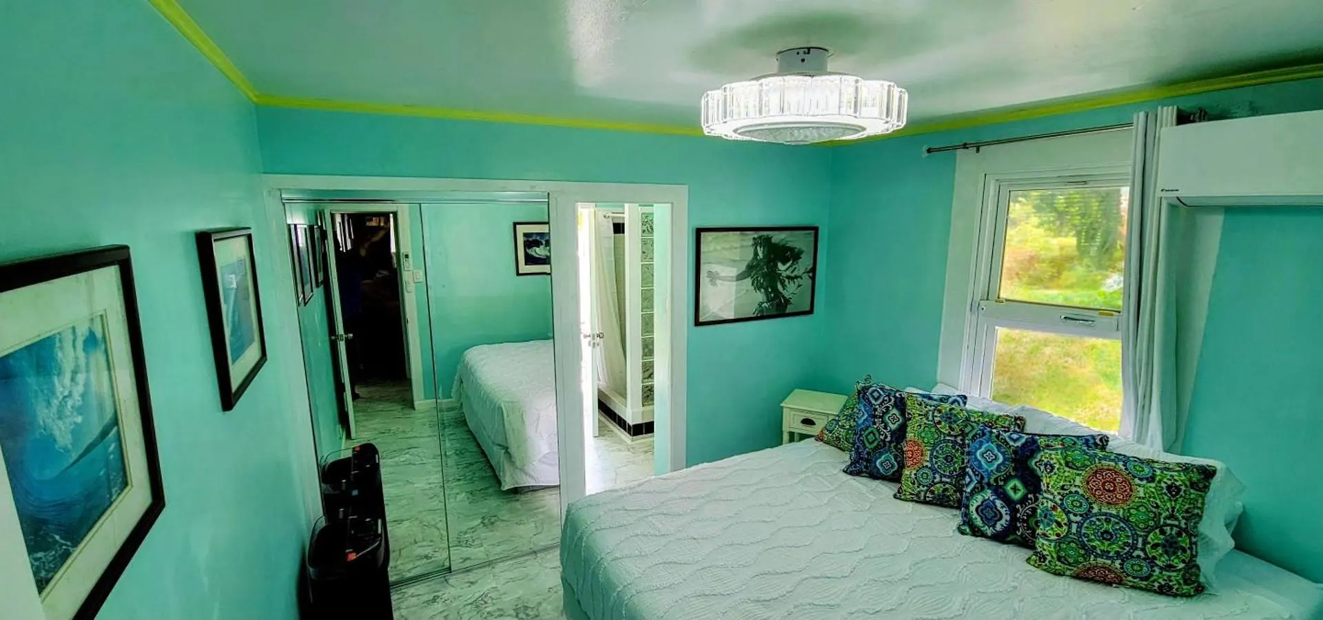 Ethereal Hawaii Beachfront Estate: Private Beach, Jacuzzis & Film Site Punaluu Villa