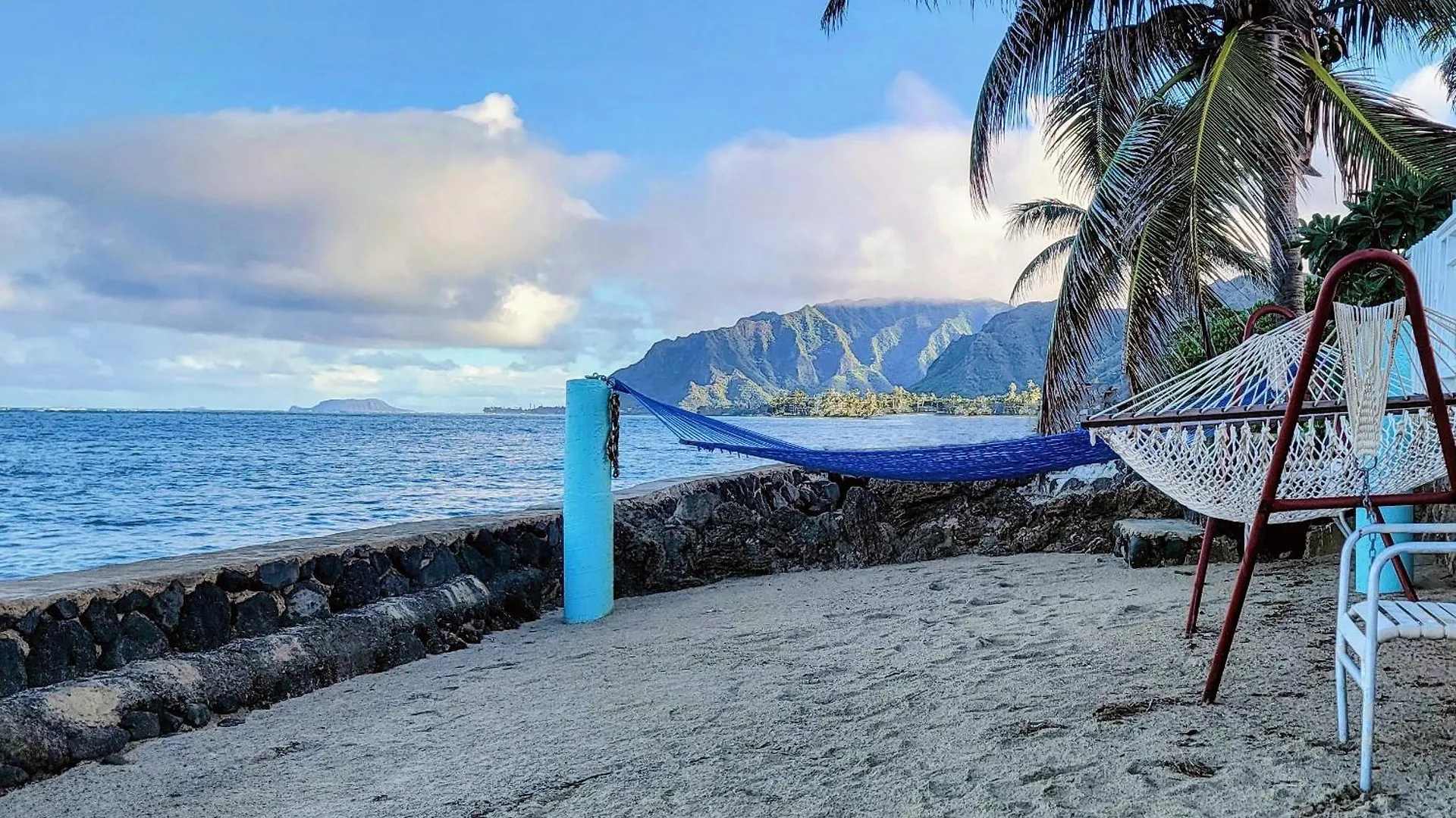 Villa Ethereal Hawaii Beachfront Estate: Private Beach, Jacuzzis & Film Site Punaluu