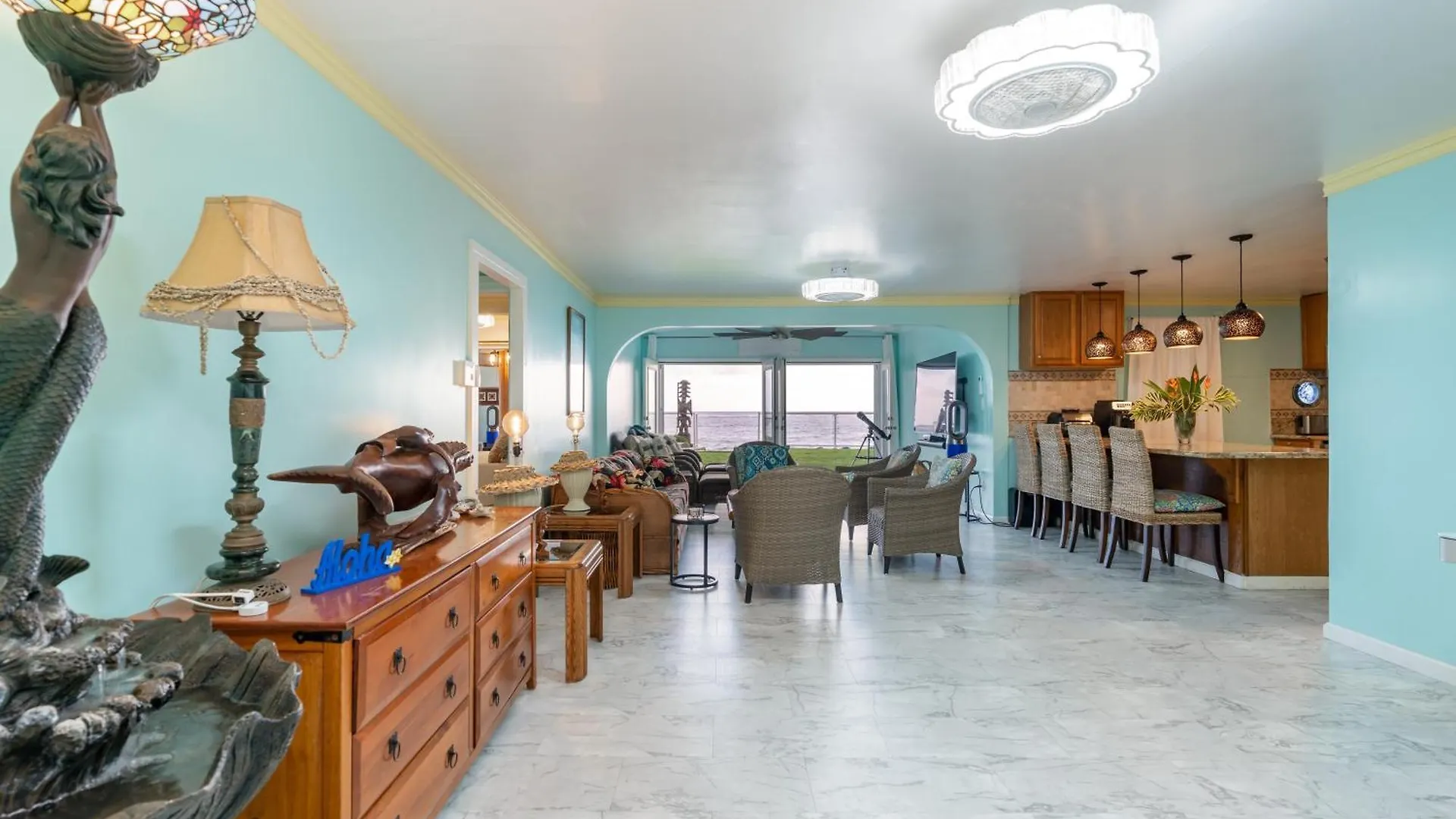 Ethereal Hawaii Beachfront Estate: Private Beach, Jacuzzis & Film Site Punaluu 0*,  United States