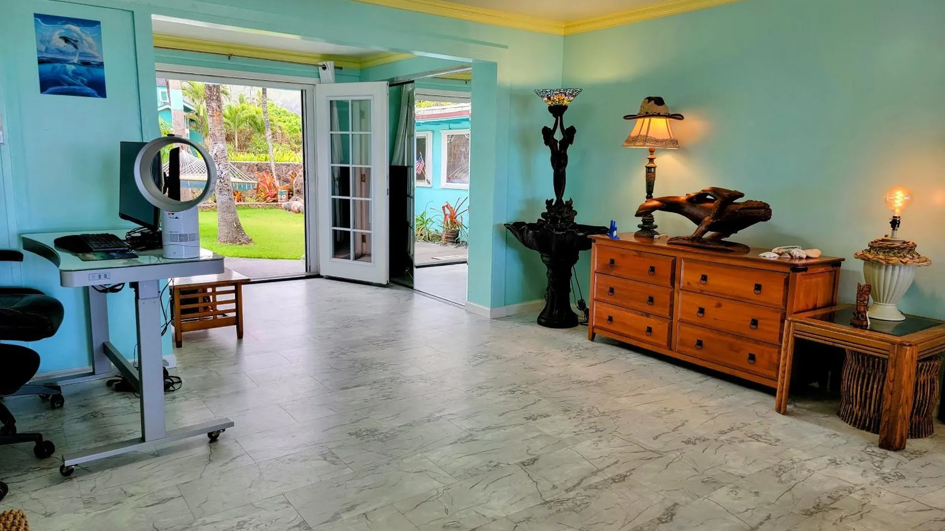 Ethereal Hawaii Beachfront Estate: Private Beach, Jacuzzis & Film Site Punaluu 0*,  United States