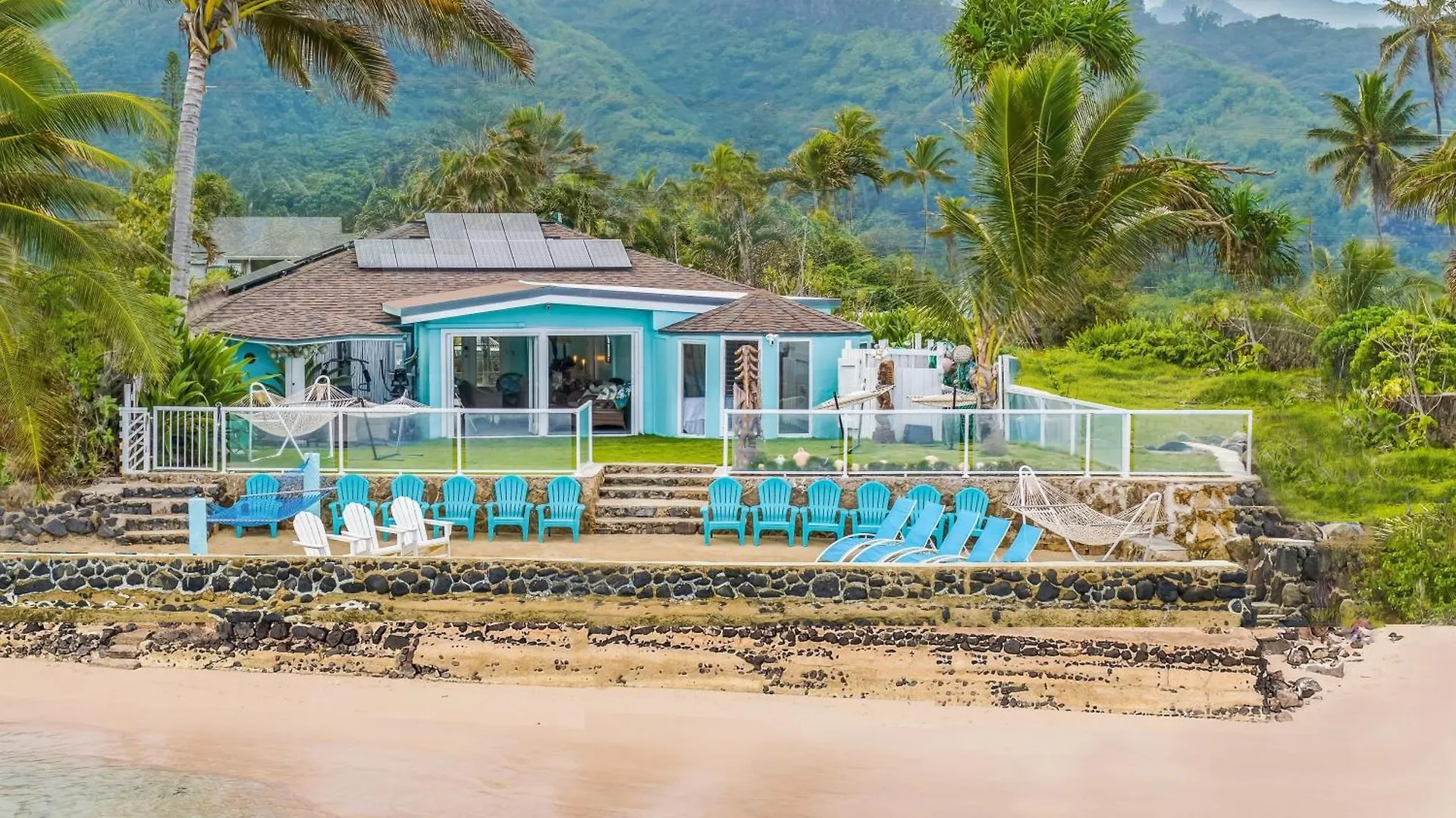 Ethereal Hawaii Beachfront Estate: Private Beach, Jacuzzis & Film Site Punaluu